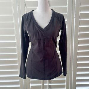 Calvin Klein Performance V Neck Long Sleeve Quick Dry Reflective Top In Medium